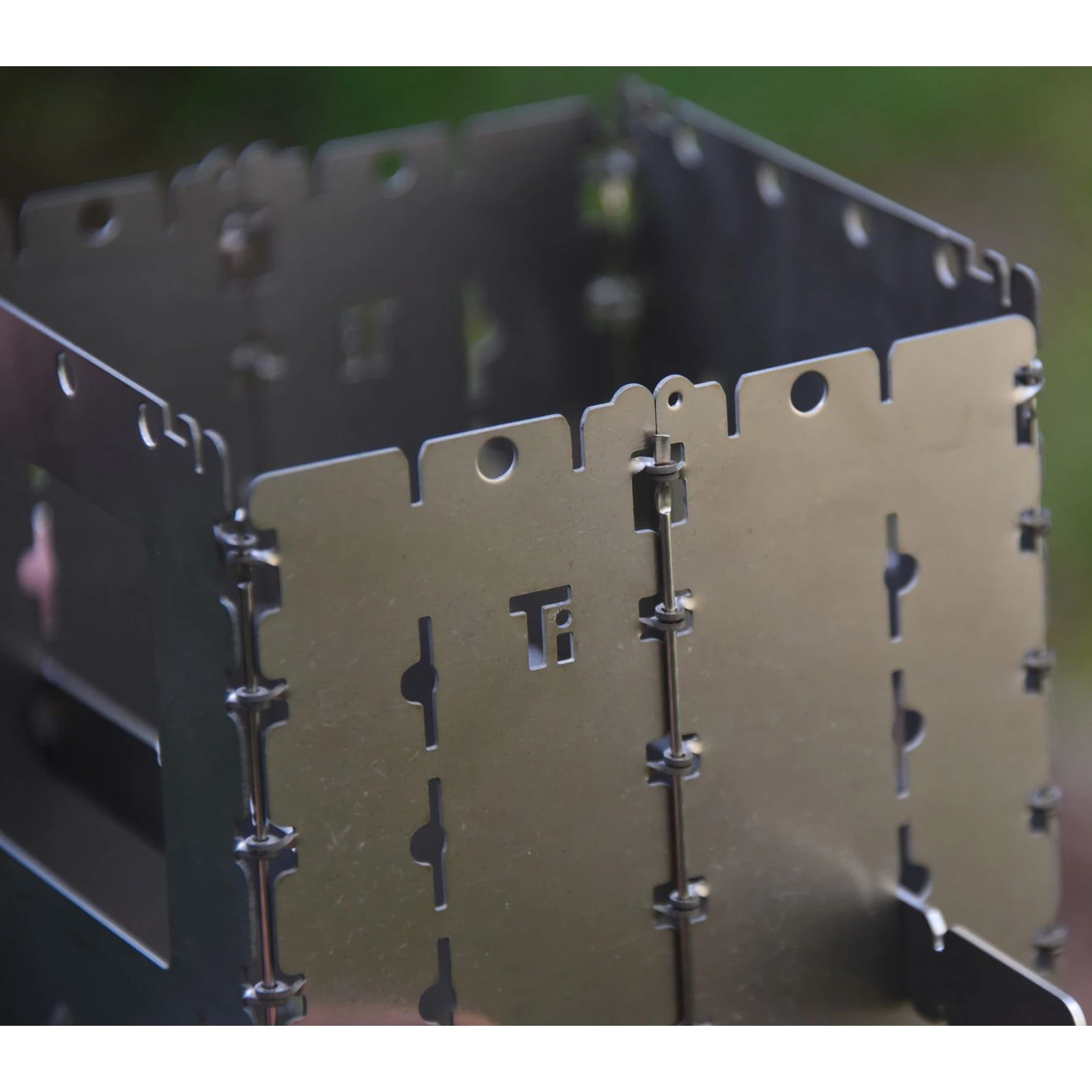 Bushcraft Essentials Bushbox XL Titanium - HOBO Kocher 8 Bushcraft Essentials Bushbox XL Titanium - HOBO Kocher – Bild 8