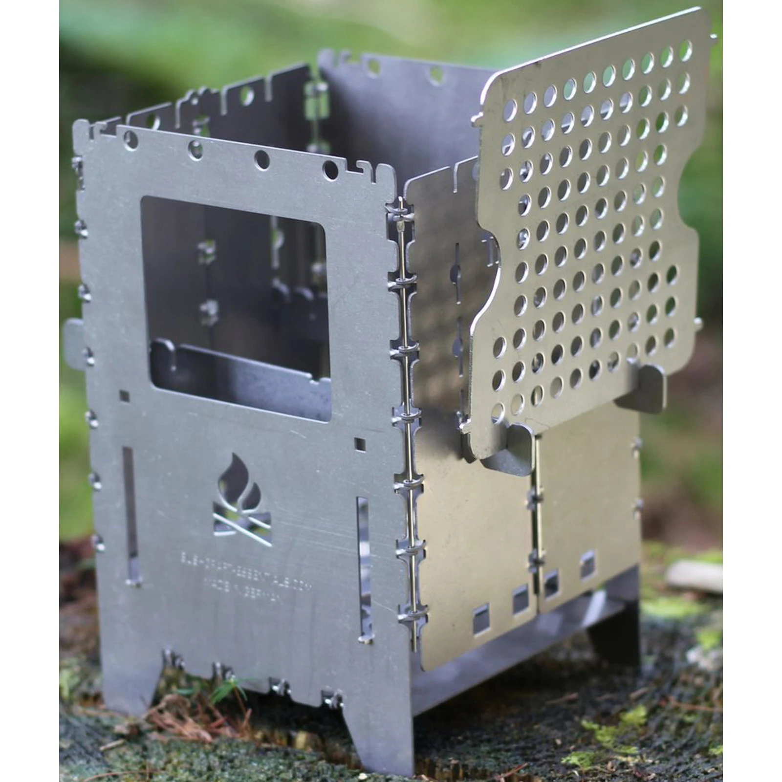 Bushcraft Essentials Bushbox XL Titanium - HOBO Kocher 9 Bushcraft Essentials Bushbox XL Titanium - HOBO Kocher – Bild 9