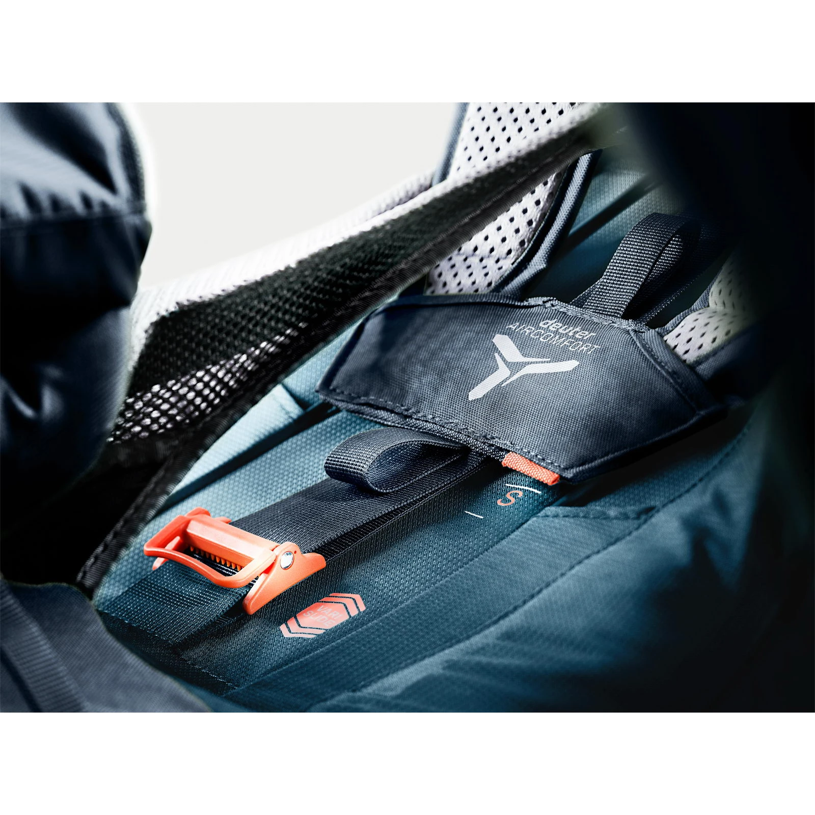 Deuter Futura Air Trek 50 + 10 - Trekkingrucksack 8 Deuter Futura Air Trek 50 + 10 - Trekkingrucksack – Bild 8