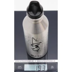 EVOC Stainless Steel Bottle Mizu 0,75 Liter - Edelstahl-Trinkflasche -Camping-ausrüstung Verkaufsgeschäft evoc stainless steel bottle mizu 0 75 liter edelstahl trinkflasche evo 601119136 0