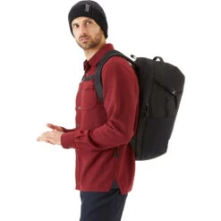 Rab Depot 28 - Laptop-Rucksack -Camping-ausrüstung Verkaufsgeschäft rab depot 28 laptop rucksack qap 15 blk 2